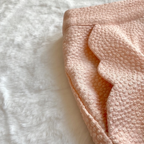 Francesca’s Boutique Blush Shorts in Size Large - Picture 3 of 9